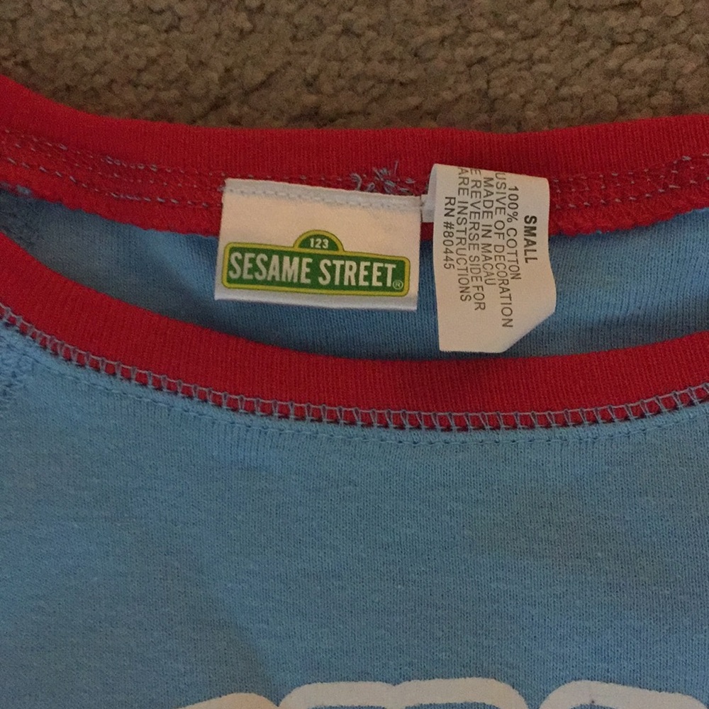 Sesame street elmo that tickles NWOT small pajamas - Picture 3 of 3